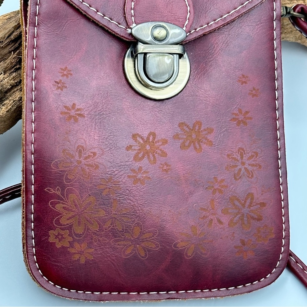 Bags IUnbranded Small
Messenger Crossbody/Shoulder Bag - Picture 4 of 12